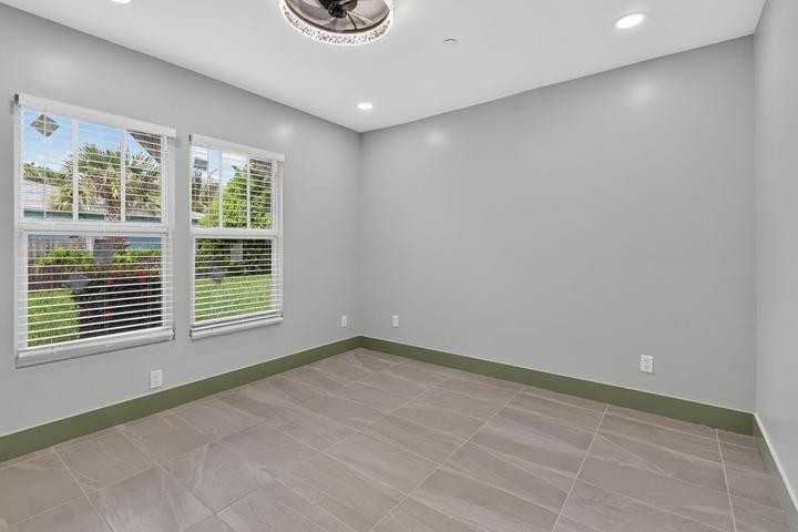 502 54th Street - Photo 5 of 11