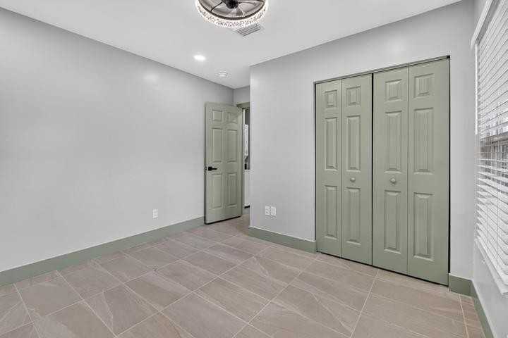 502 54th Street - Photo 7 of 11