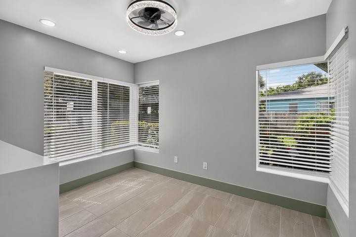 502 54th Street - Photo 6 of 11