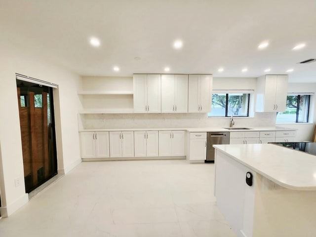 30 Pelican Pointe Drive - Photo 3 of 13