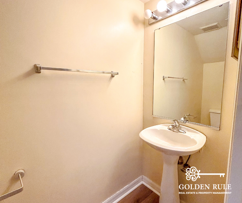 4532 Sw 45th Dr #1 - Photo 3 of 8