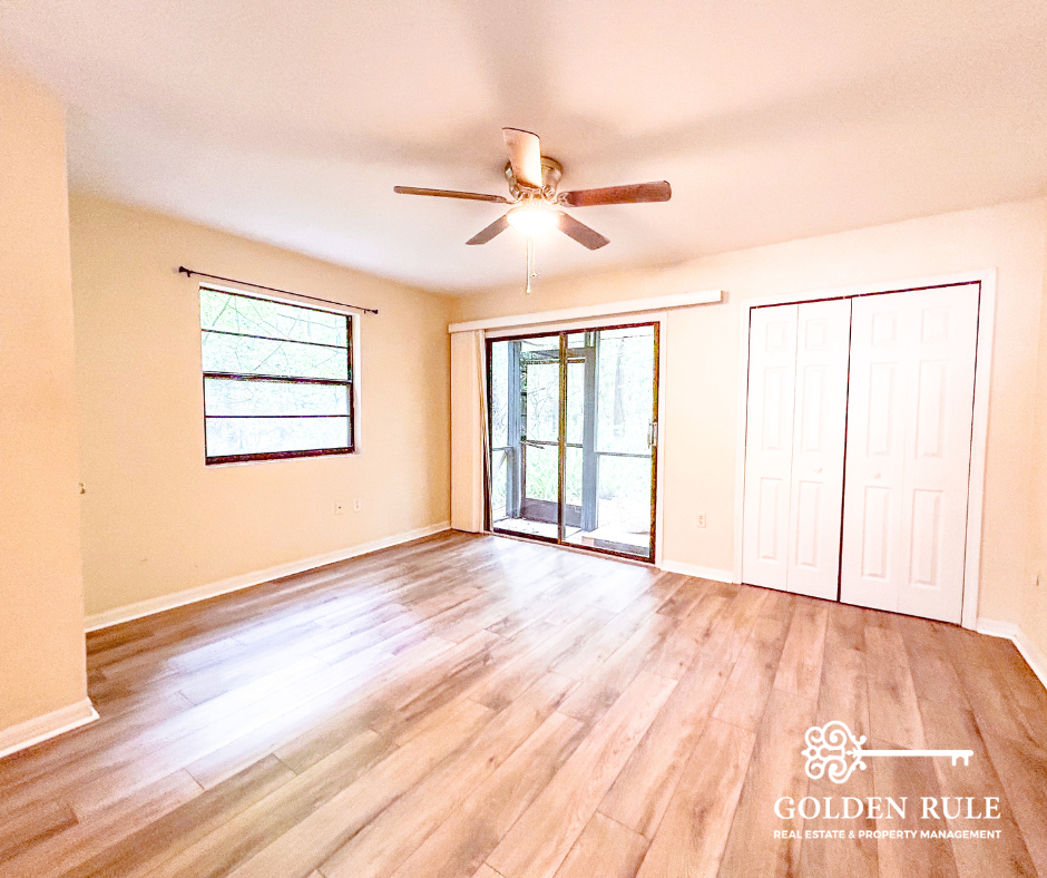 4532 Sw 45th Dr #1 - Photo 4 of 8