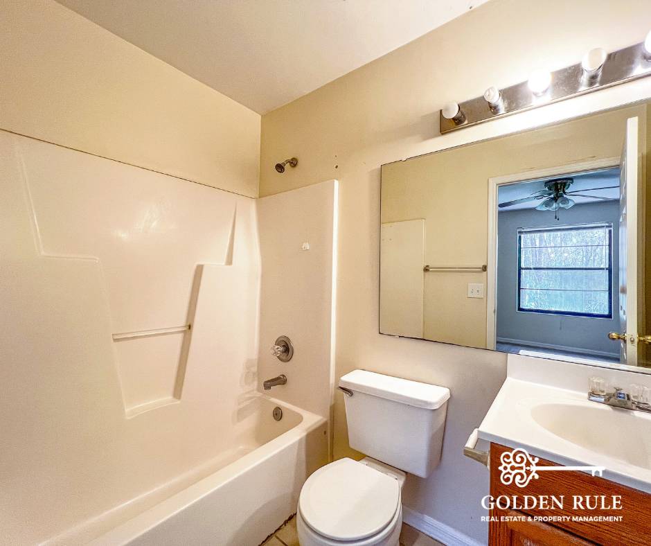 4532 Sw 45th Dr #1 - Photo 7 of 8