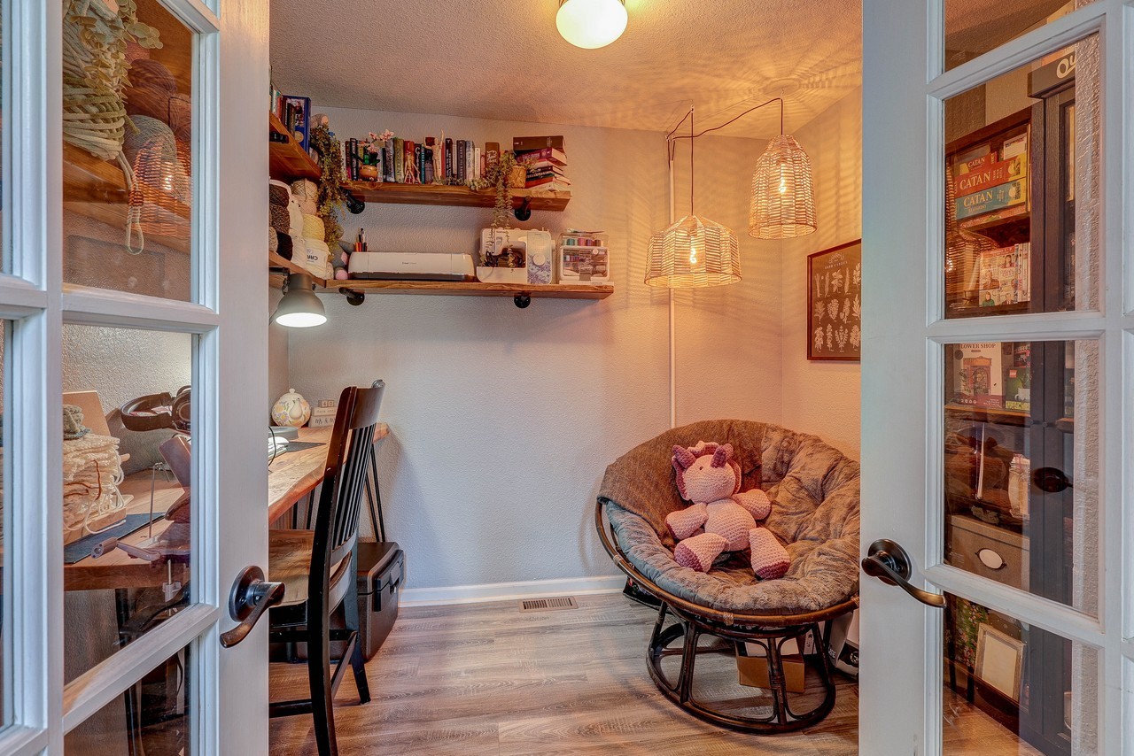 1458 Nemrick Place - Photo 3 of 35