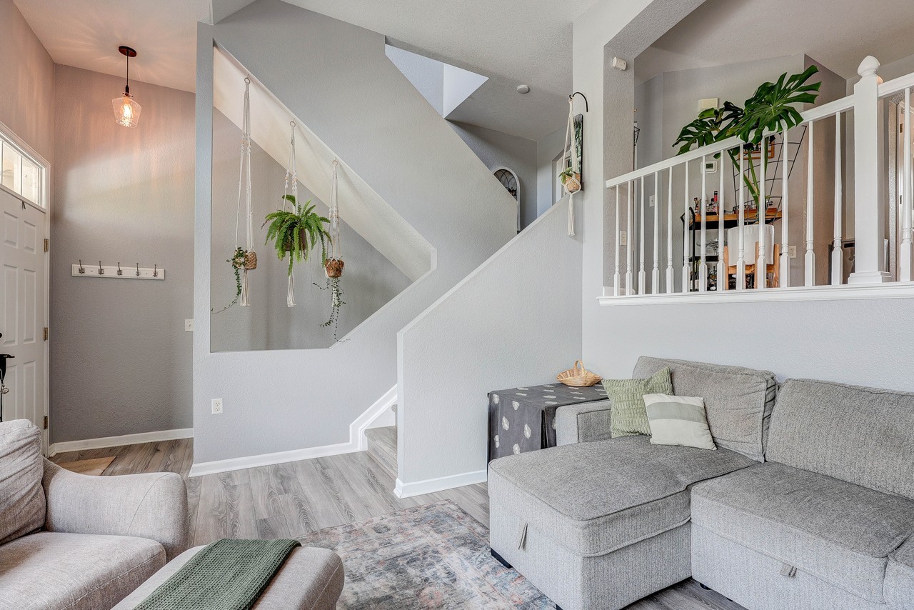 1458 Nemrick Place - Photo 4 of 35