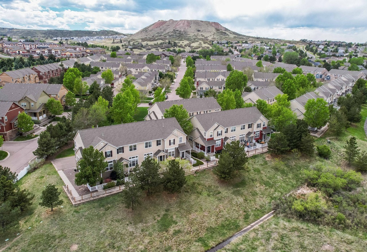 1458 Nemrick Place - Photo 5 of 35