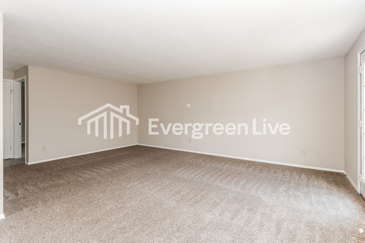 8682 Baton Rouge Dr - Photo 3 of 15