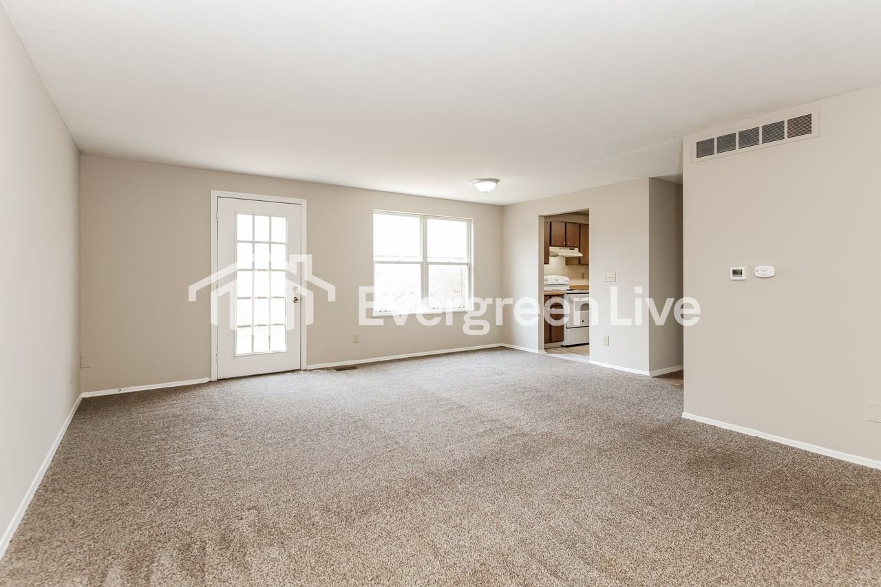 8682 Baton Rouge Dr - Photo 5 of 15