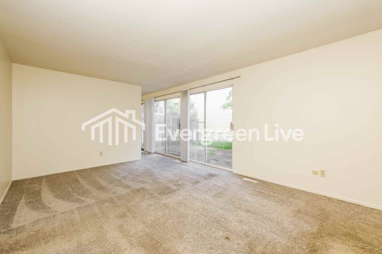 5500 Hartley Ct - Photo 4 of 15