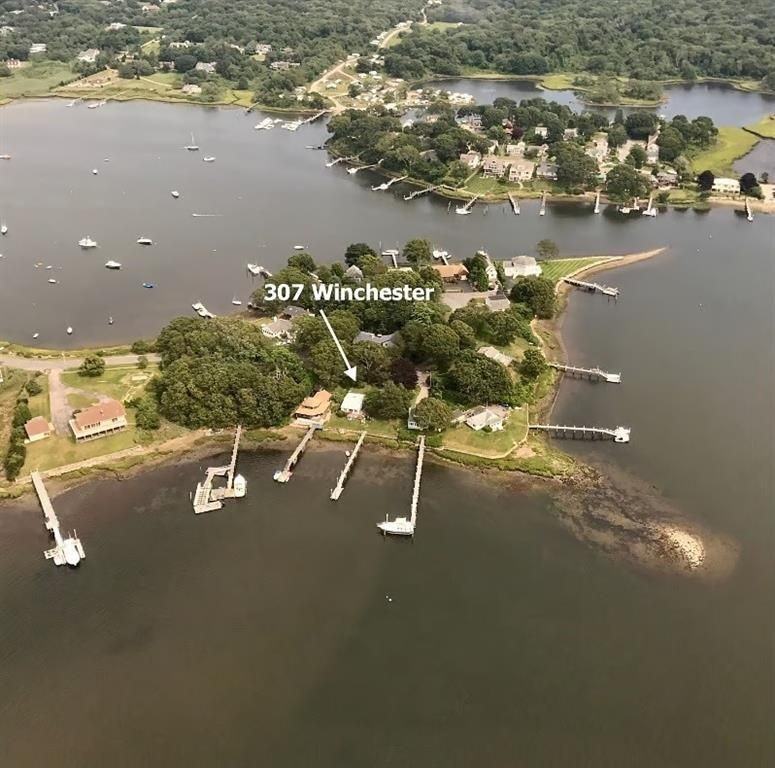 307 Winchester Dr - Photo 3 of 10