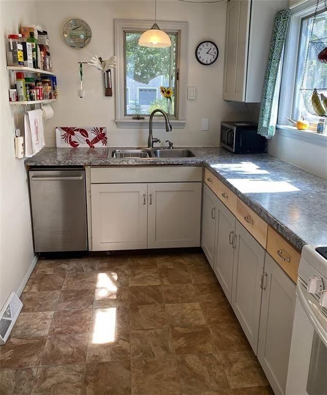 307 Winchester Dr - Photo 6 of 10