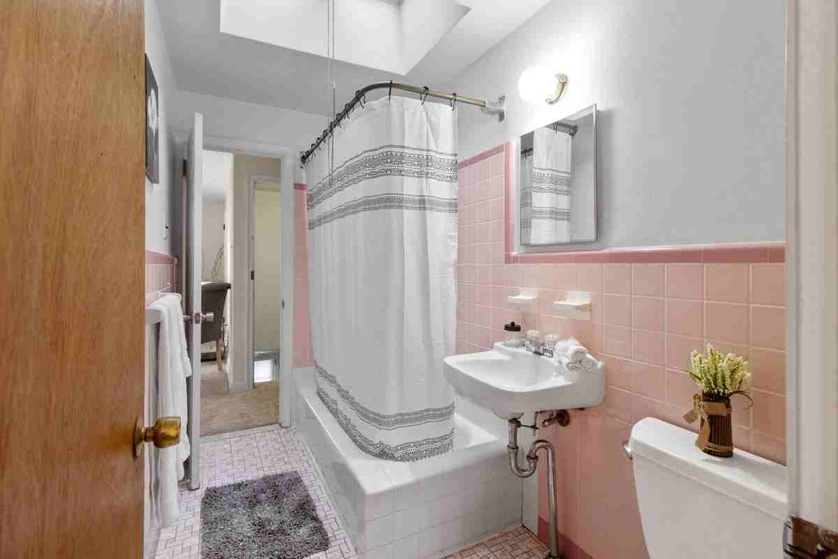 820 Griffith St ##2 - Photo 6 of 7