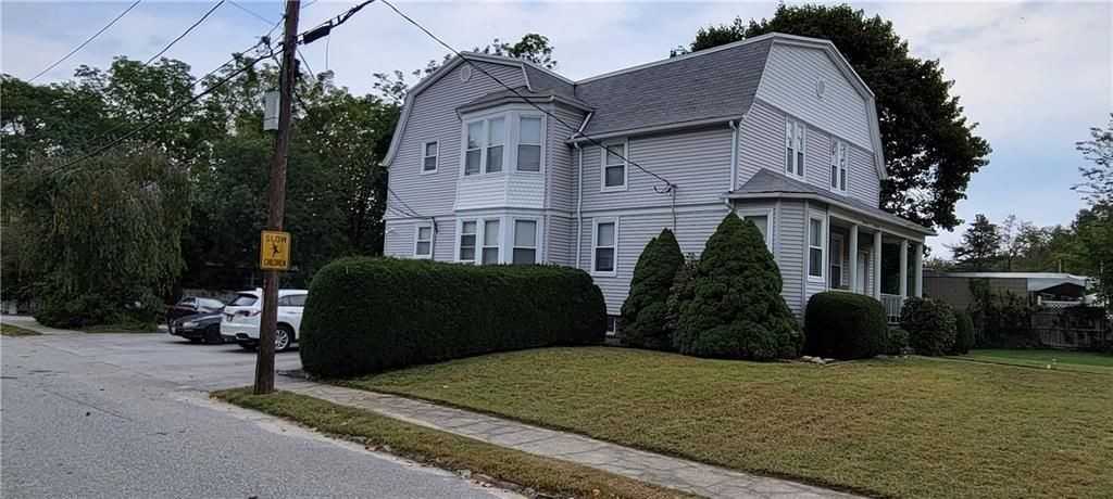 2215 Cranston St - Photo 3 of 16