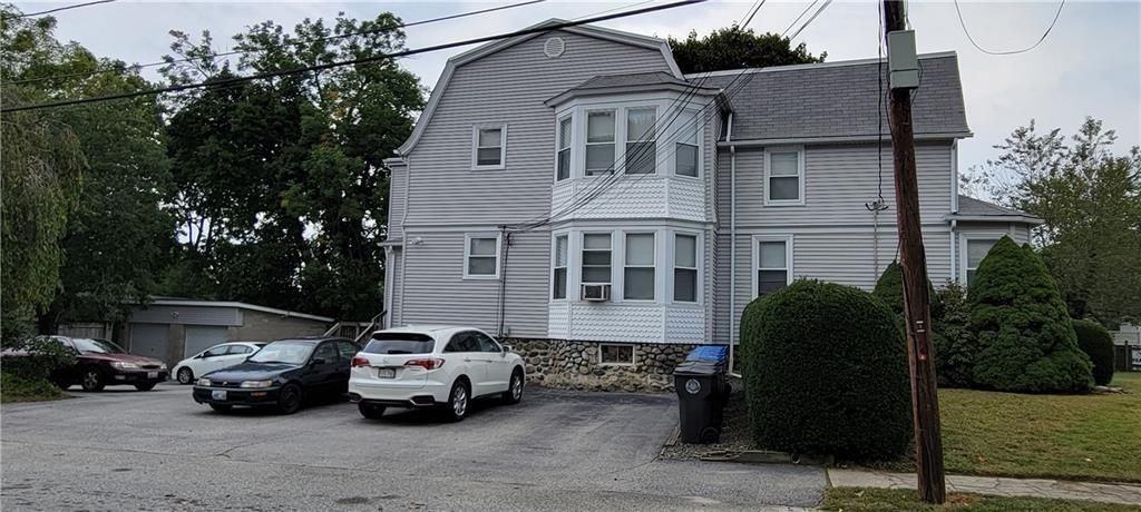 2215 Cranston St - Photo 4 of 16