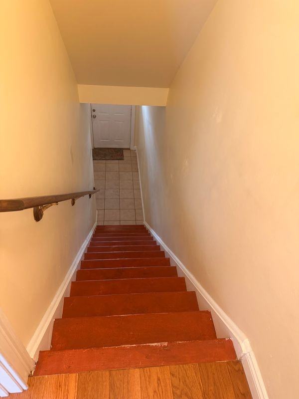 527 W Thames St ##12 - Photo 7 of 15