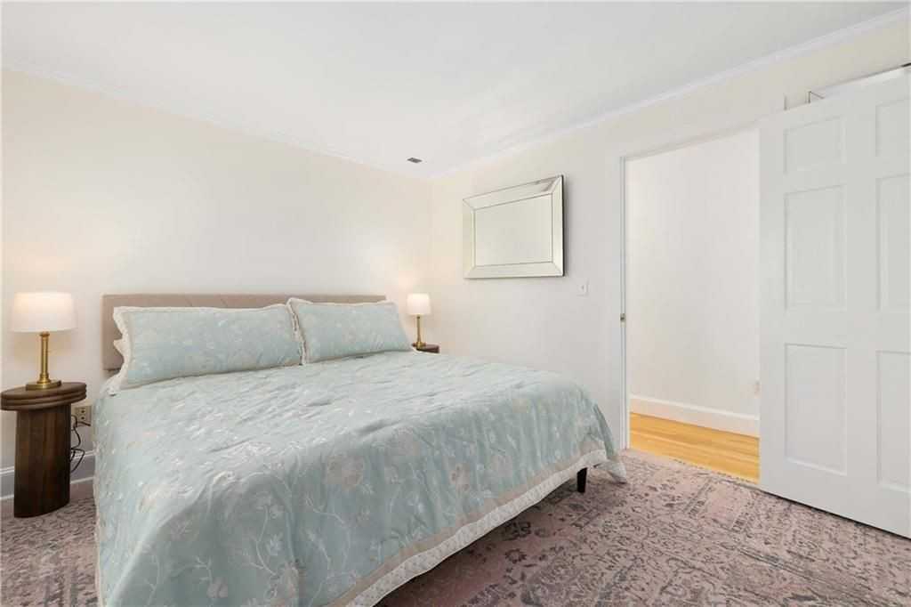 446 Bellevue Ave ##4 - Photo 6 of 20