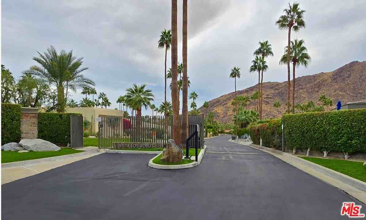 1175 Los Robles Dr - Photo 2 of 50