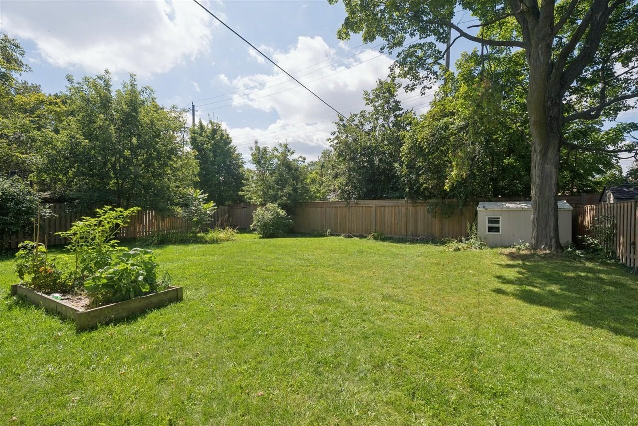 20 Lyncroft Dr - Photo 2 of 30