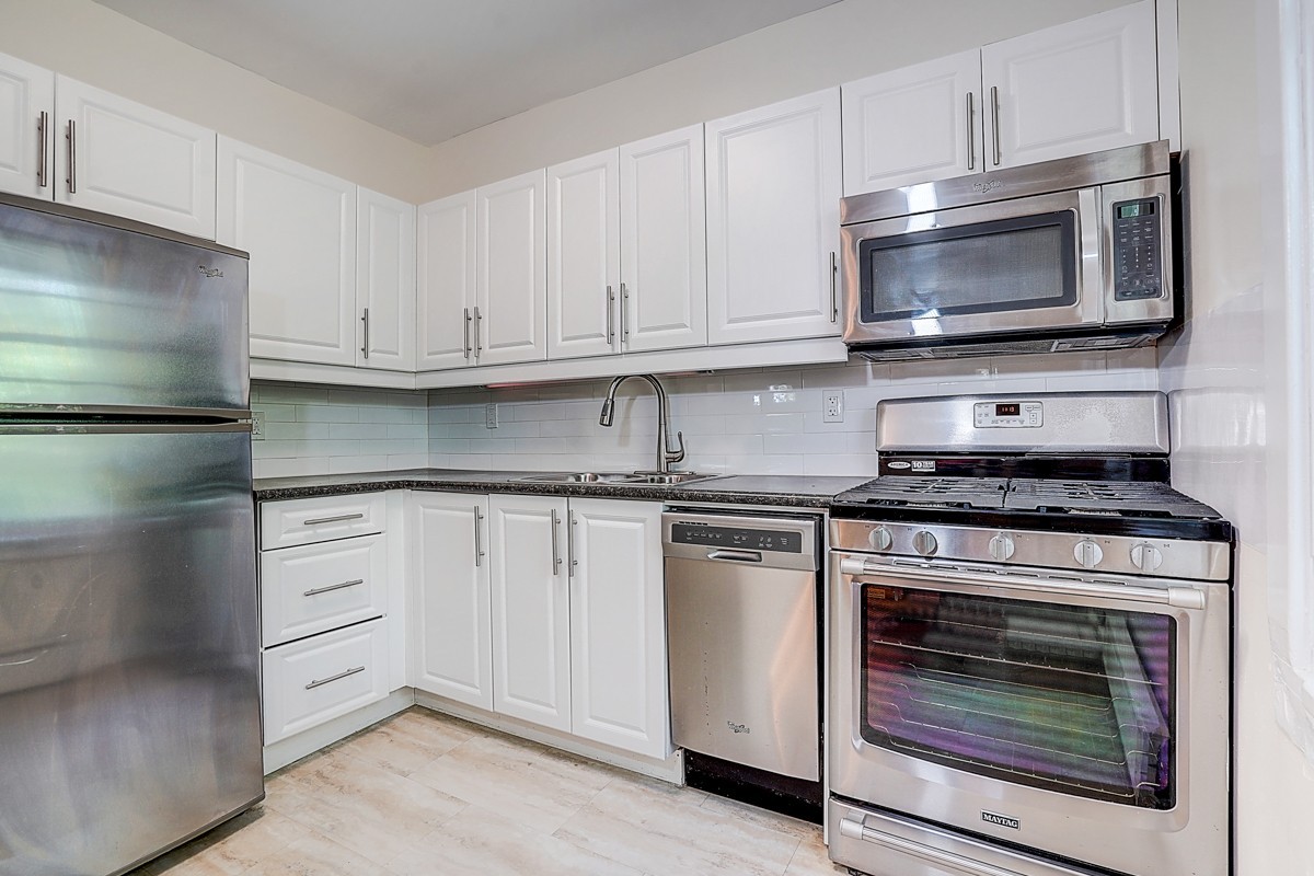 92 Neville Park Boulevard #3 - Photo 3 of 14