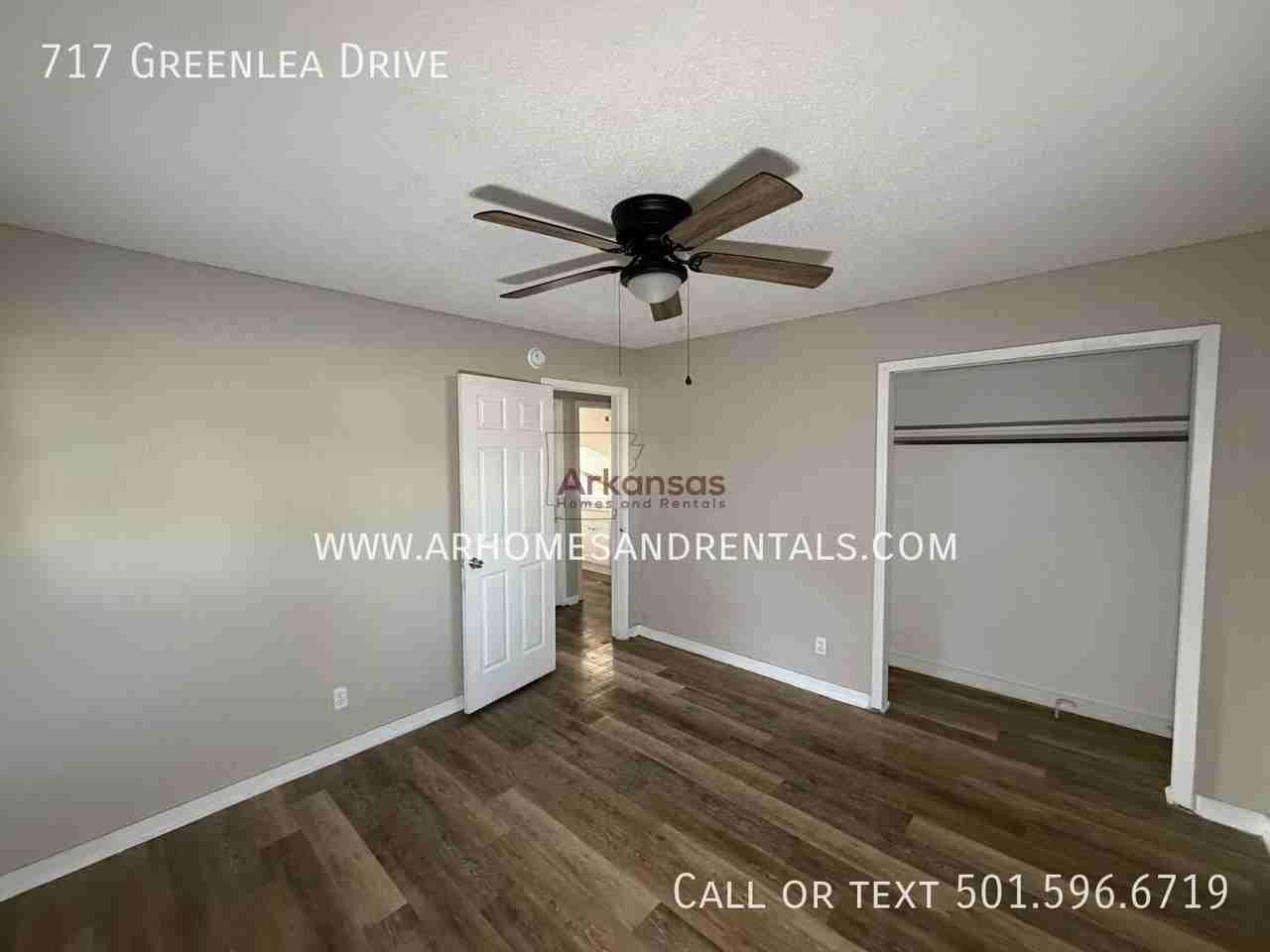 717 Greenlea Dr - Photo 7 of 13