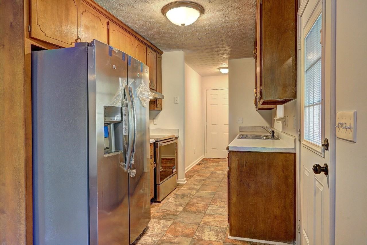 132 Southridge Dr - Photo 7 of 10