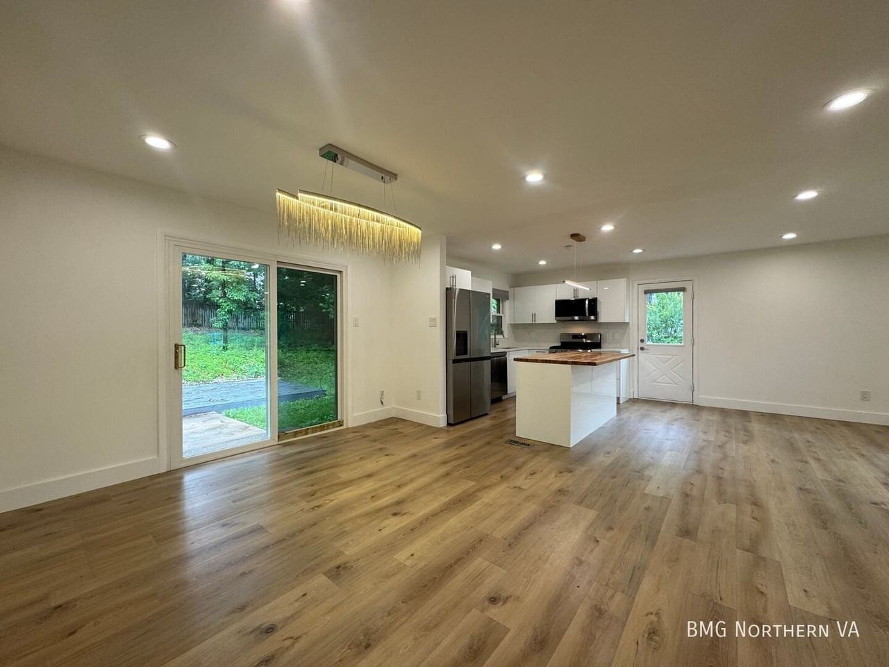 6518 Rivington Rd - Photo 6 of 49