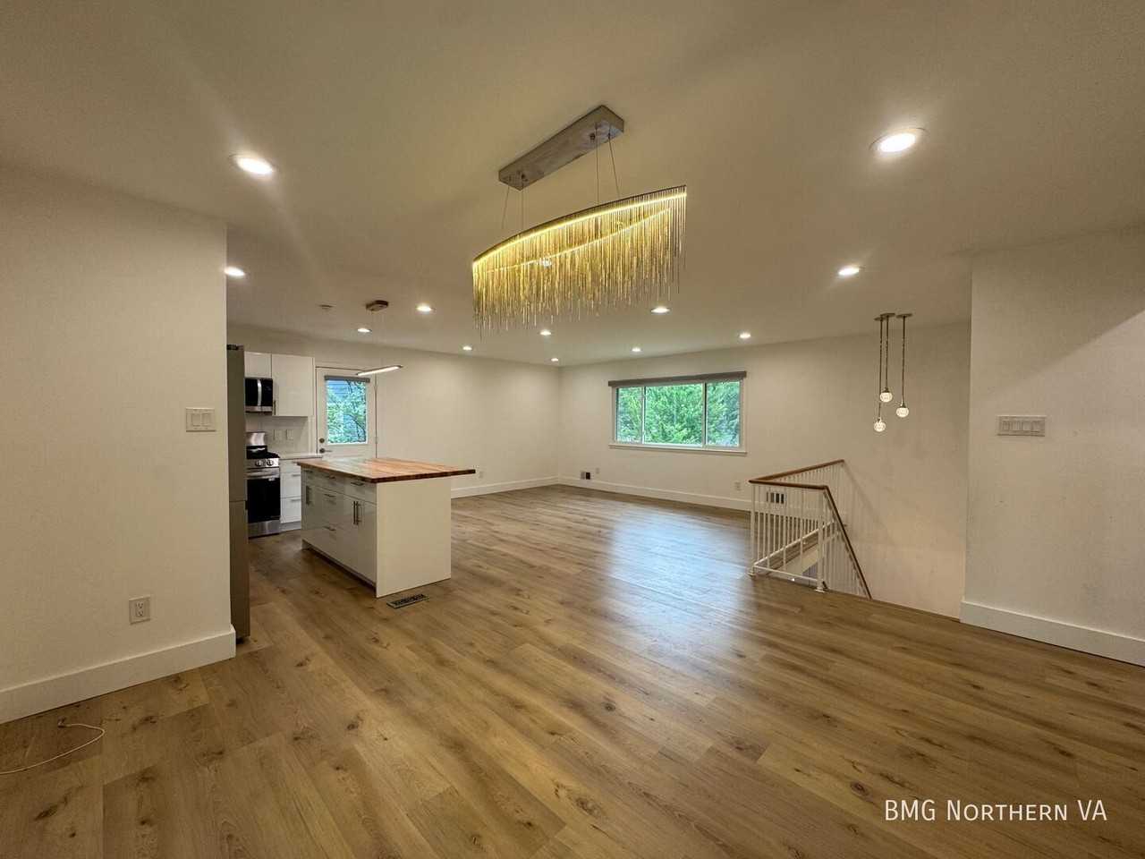 6518 Rivington Rd - Photo 7 of 49
