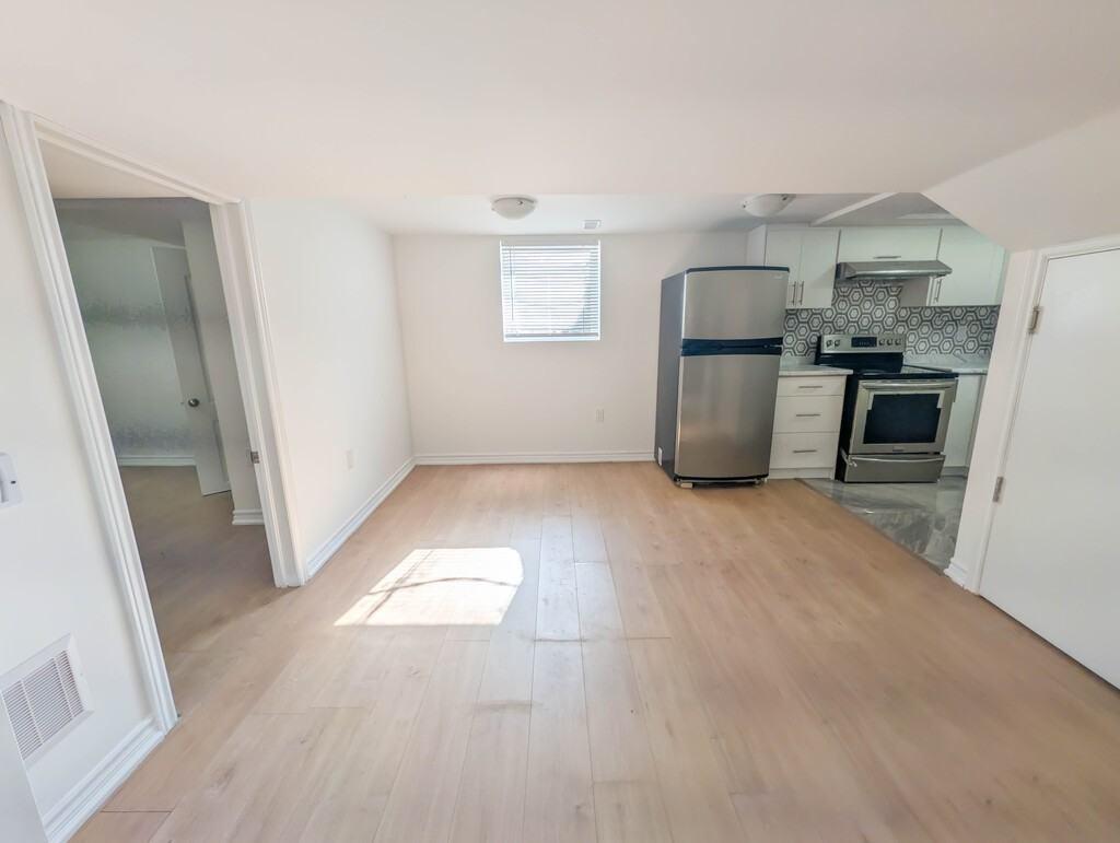 256 Pelham Rd - Photo 3 of 18