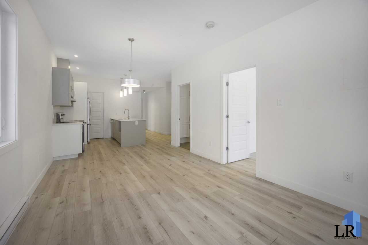 18 Rue Marjorie-D.-Shackleton - Photo 5 of 11