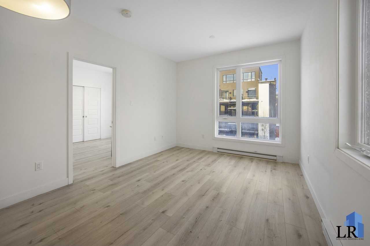 18 Rue Marjorie-D.-Shackleton - Photo 7 of 11