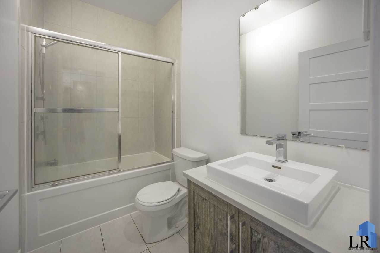 18 Rue Marjorie-D.-Shackleton - Photo 7 of 10