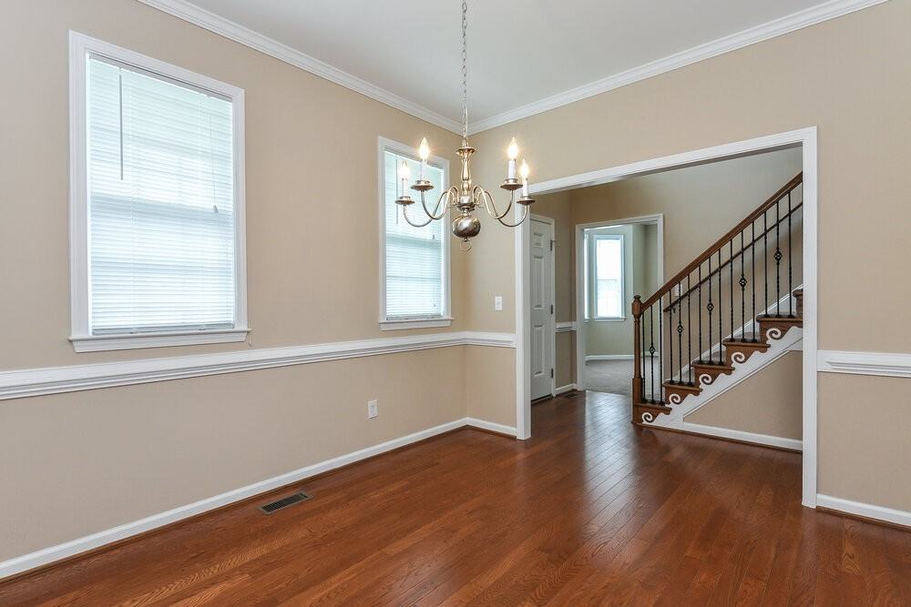 121 Sequoia Dr - Photo 4 of 20