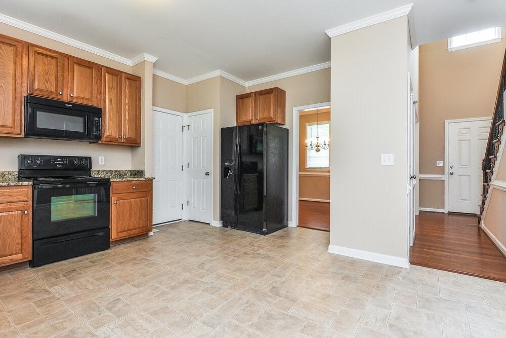 121 Sequoia Dr - Photo 5 of 20