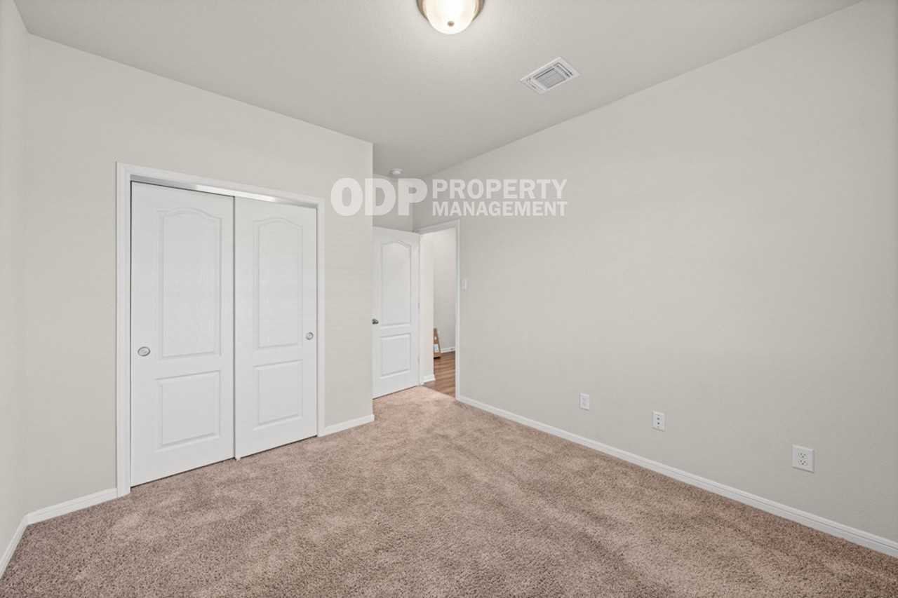 742 Friar Tuck Dr - Photo 7 of 29