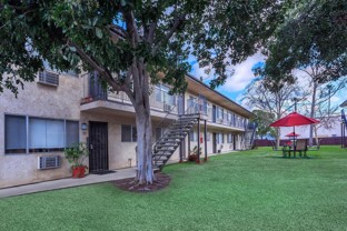 South Sunshine Gardens - Photo 1 of 1
