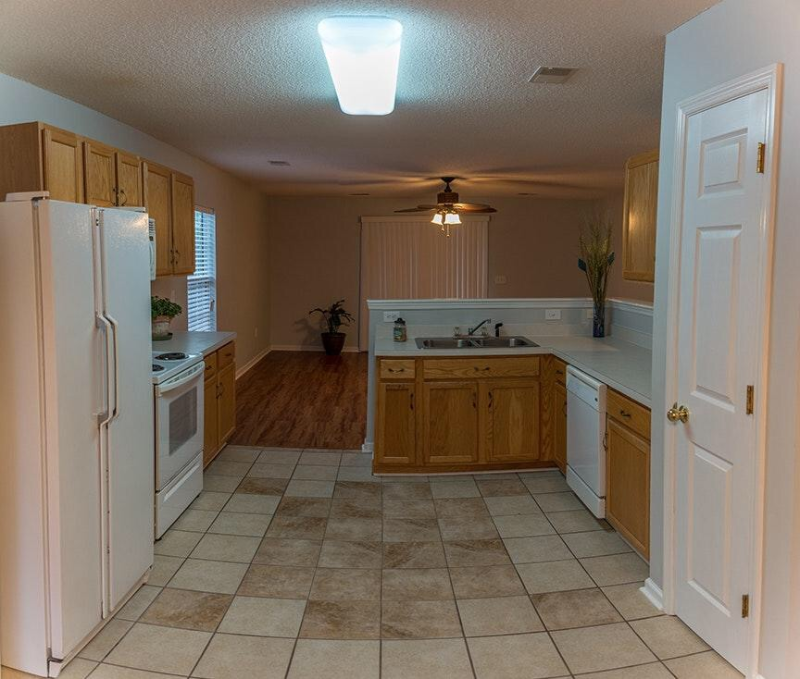 101 Creek Bend Dr - Photo 3 of 10