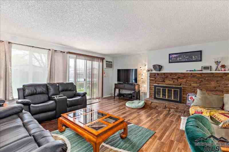 2656 N Siesta Ln - Photo 2 of 10