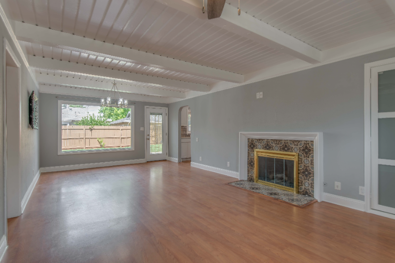 2209 Byron Rd - Photo 3 of 15