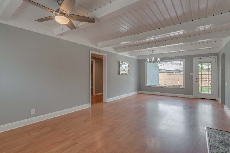 2209 Byron Rd - Photo 4 of 15