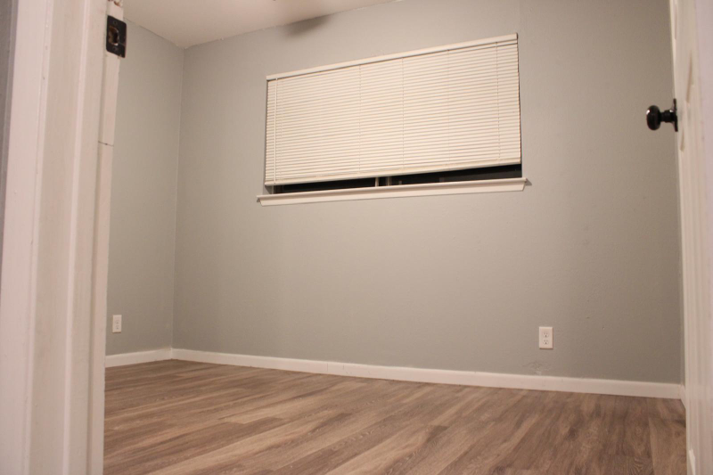 2912 Bernice St - Photo 4 of 5