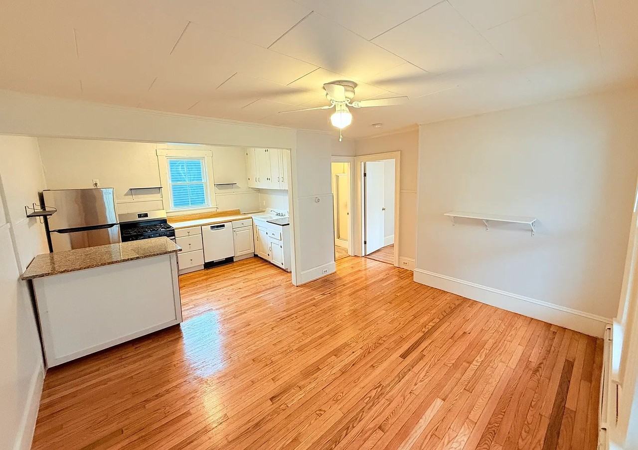 10 Maple St #3 - Photo 4 of 12
