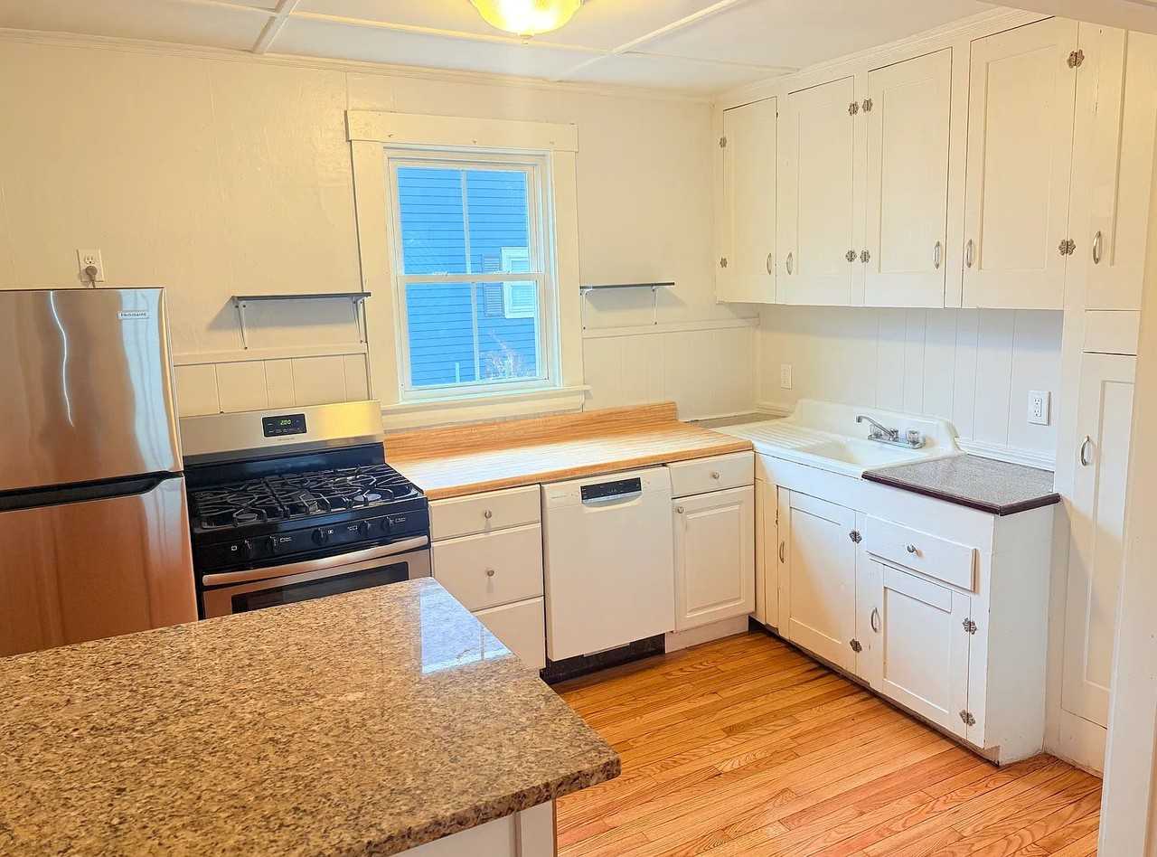 10 Maple St #3 - Photo 7 of 12