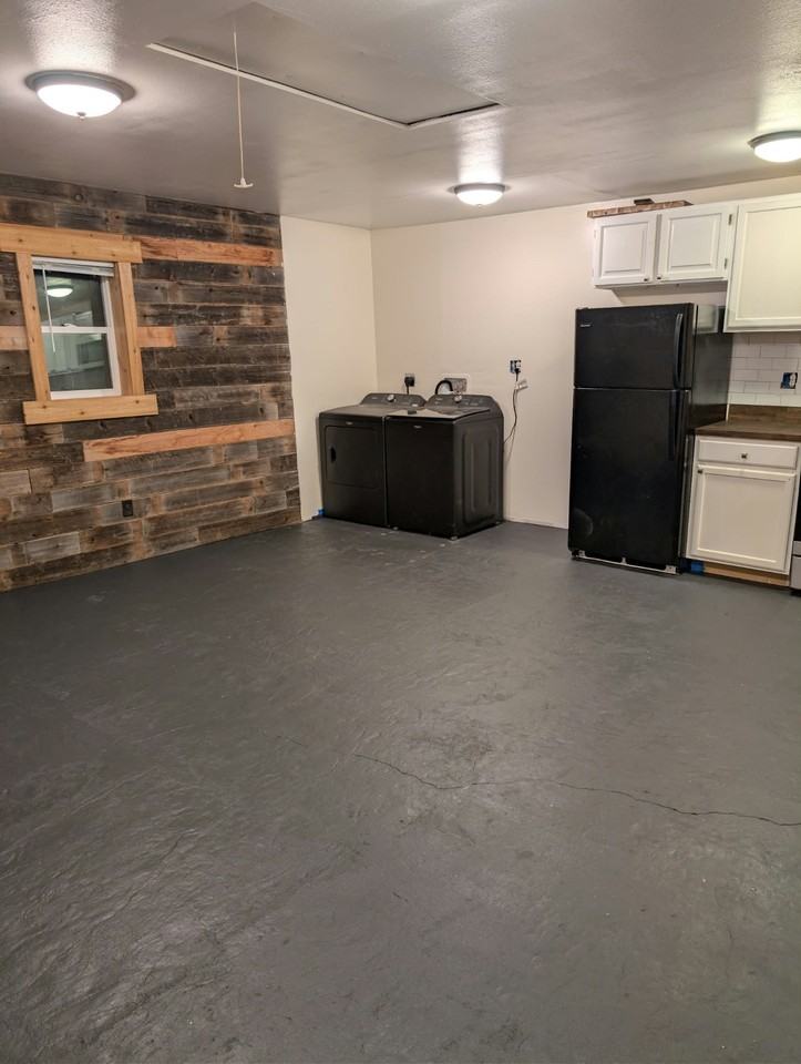 1352 Yampa Ave - Photo 3 of 15