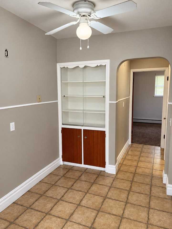 4786 Clevesdale Dr #4 - Photo 4 of 10