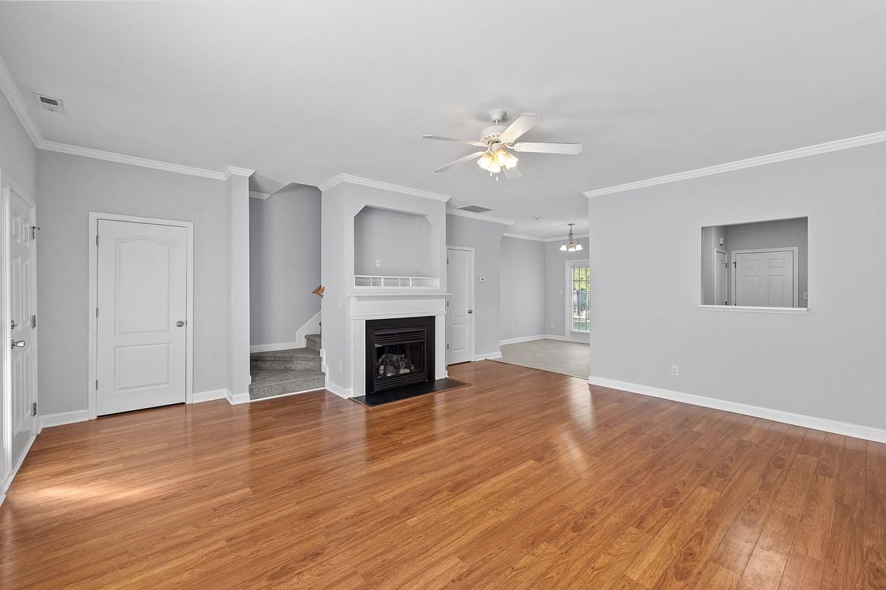 6013 Neuse Wood Dr - Photo 2 of 18