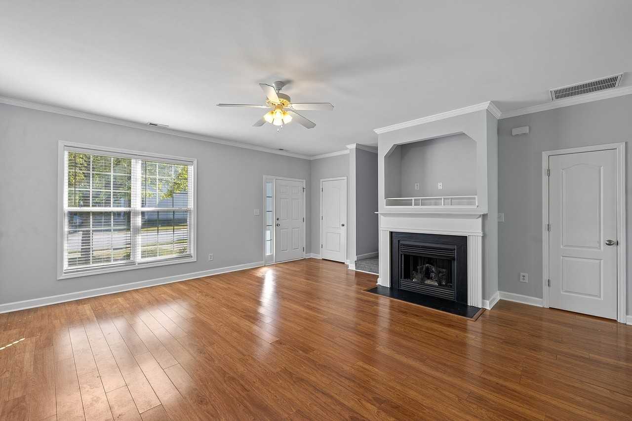 6013 Neuse Wood Dr - Photo 4 of 18