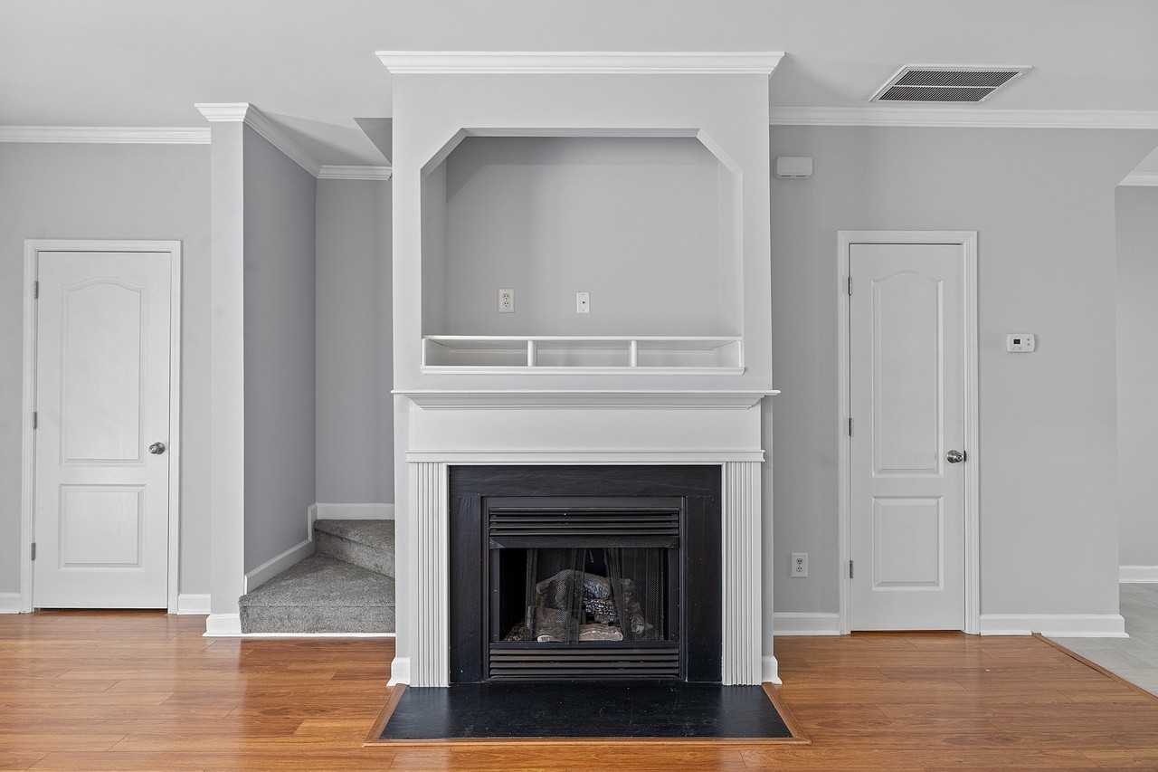 6013 Neuse Wood Dr - Photo 5 of 18