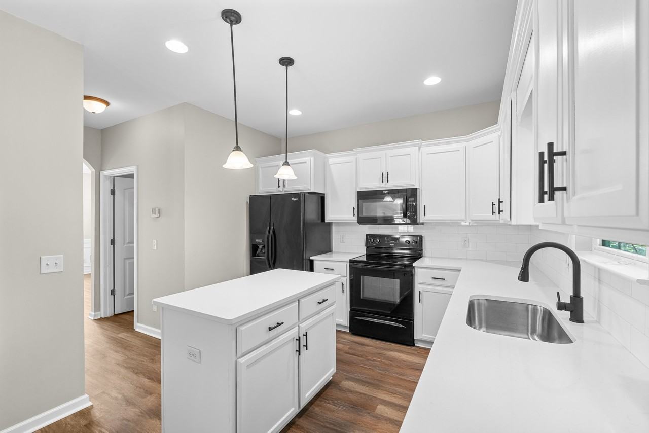 912 Rachel Ln - Photo 6 of 20