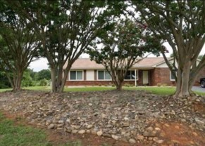 117 Woodcreek Dr - Photo 1 of 1