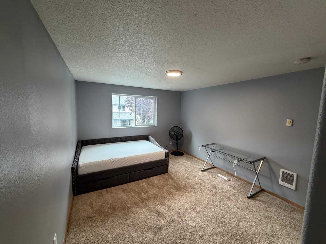 2404 Ne 78th Ct - Photo 4 of 10